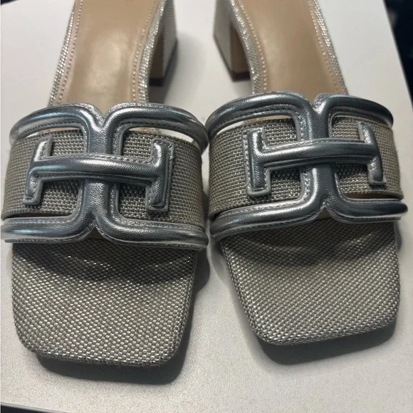Sam Edelman Silver Textured Mules - Picture 2 of 7